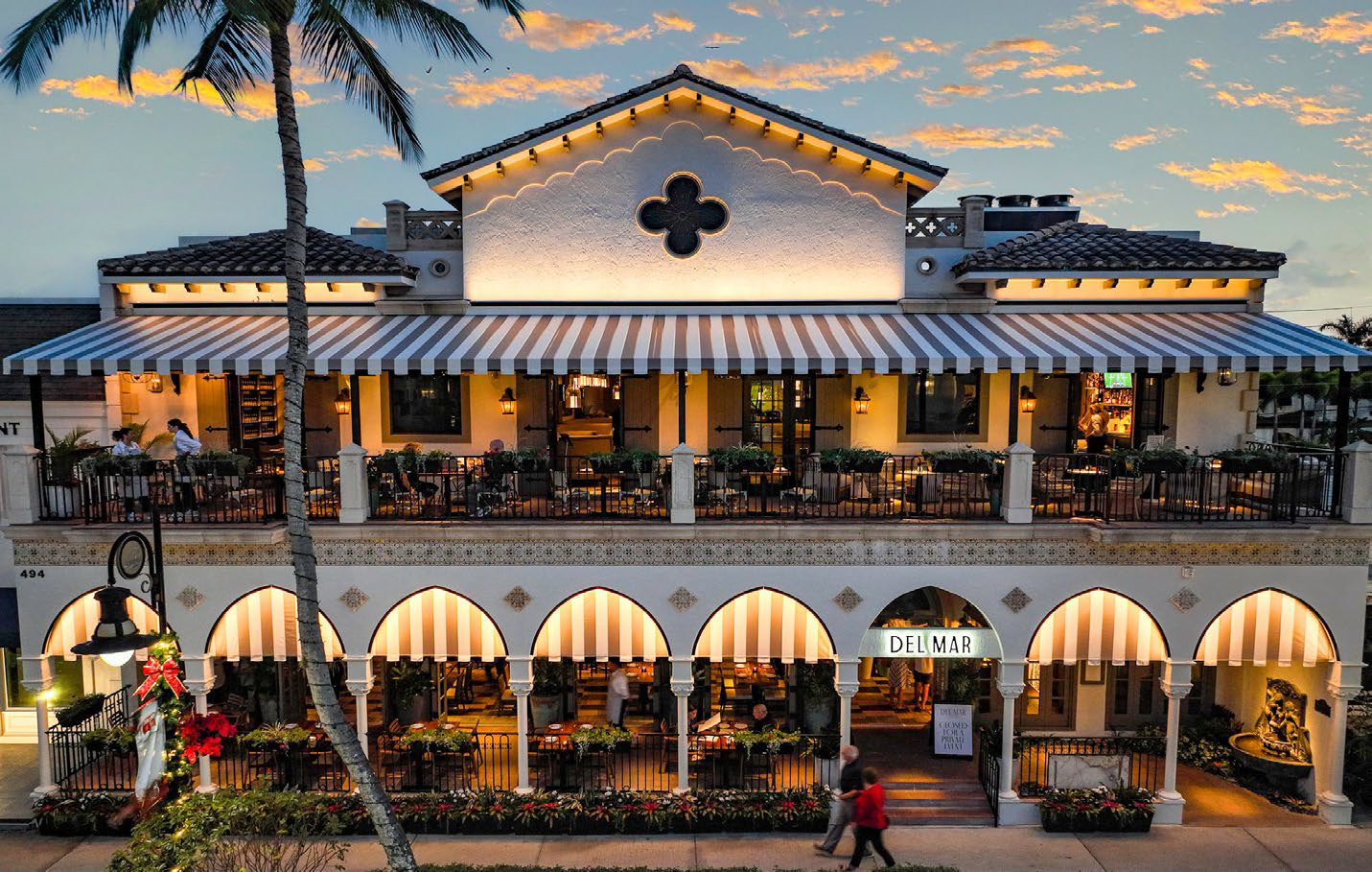 Exterior of Del Mar Naples